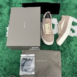 Rick vans Taupe Suede Low-Top Sneakers with Cream Accents